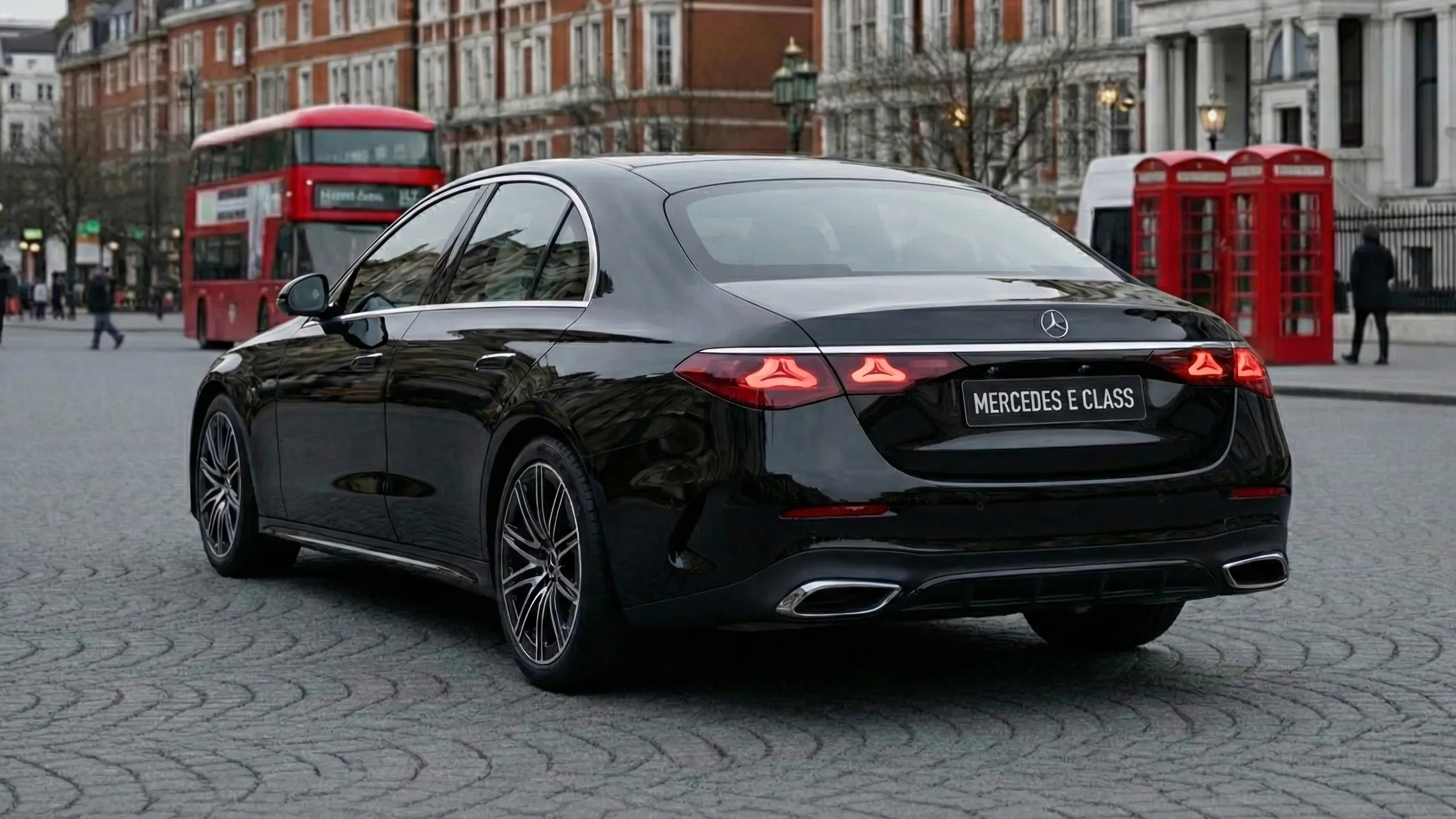 Mercedes-Benz E-Class - 4